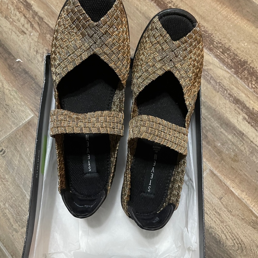 Steven shoes. (Size 9)